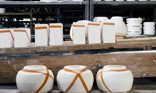 成為一名陶瓷設(shè)計(jì)師需要具備哪些基本技能